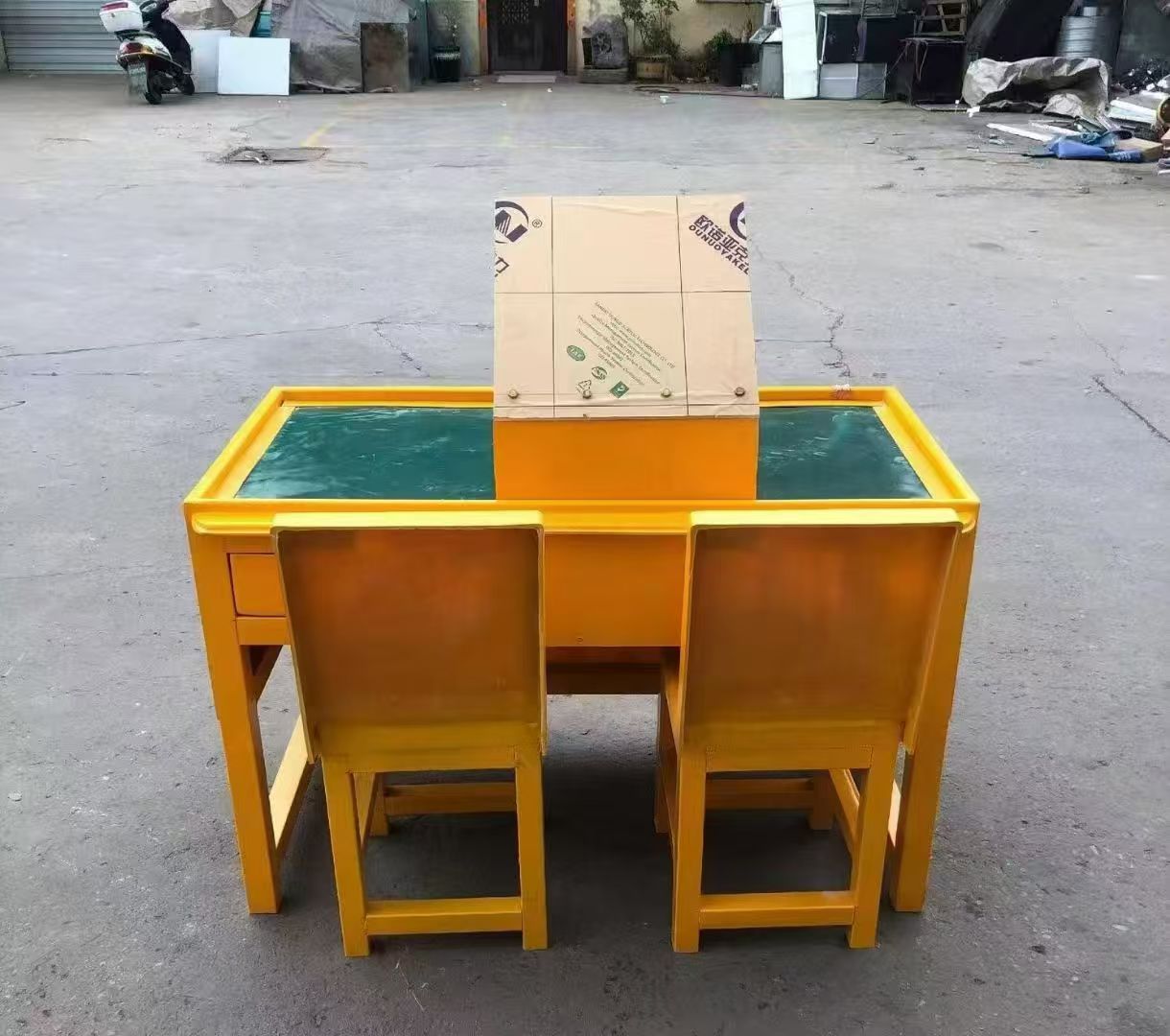 吴忠防静电导通桌井下煤矿火工品发放桌：危险品流转的安全守护者